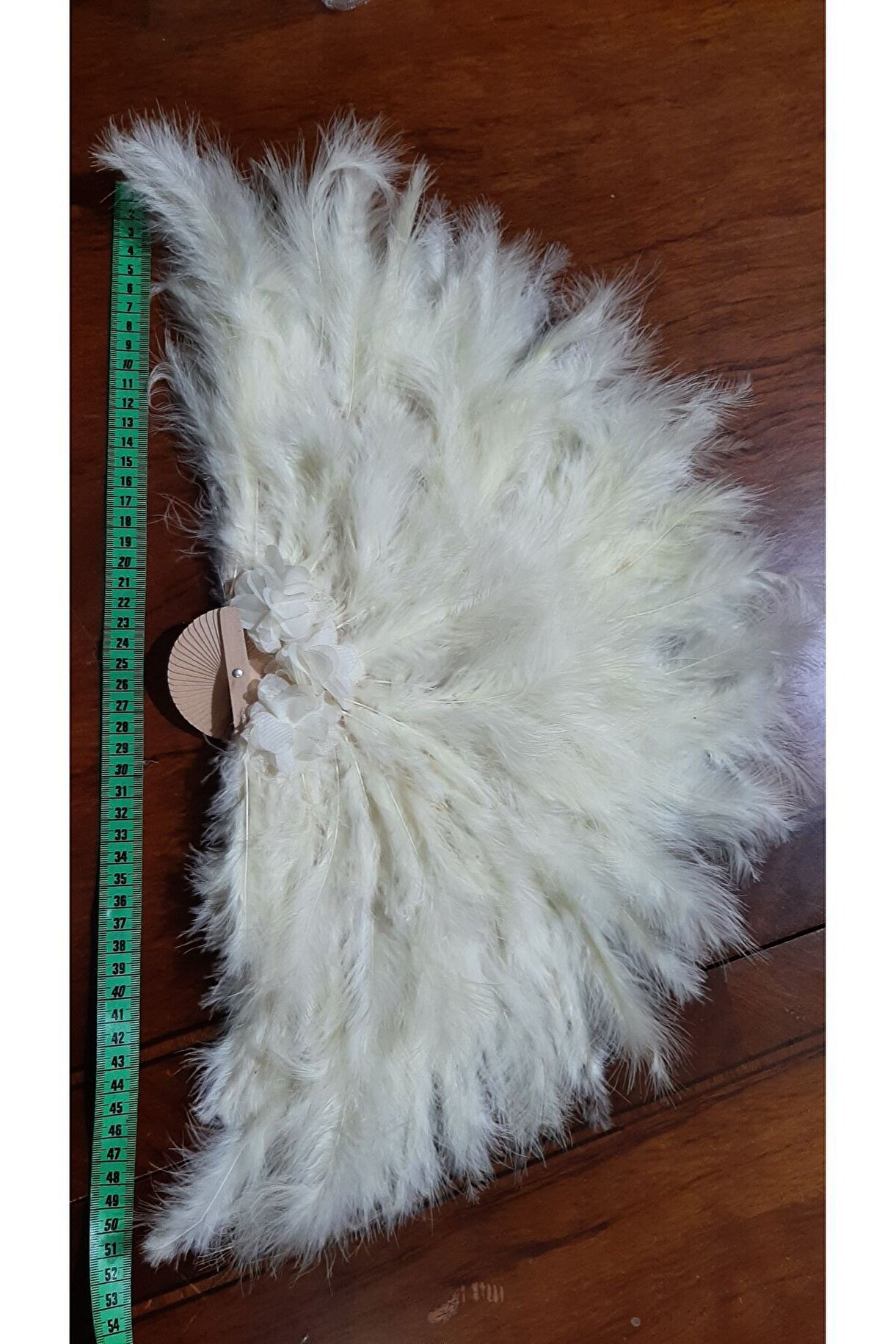 Krem Tüylü Ahşap Yelpaze